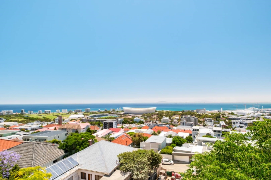 3 Bedroom Property for Sale in Green Point Western Cape